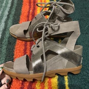 Sorel taupe & metallic Strappy Sandals Sz 8.5
